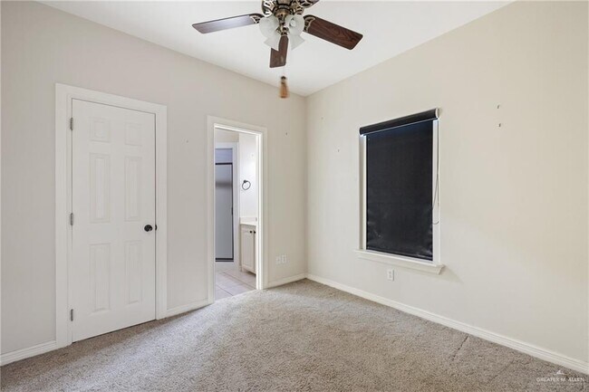 Building Photo - 29 N 1st Ln