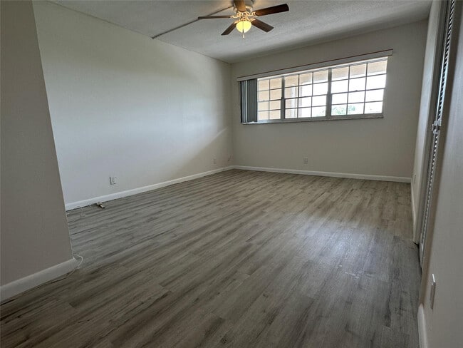 Building Photo - 2651 S Course Dr