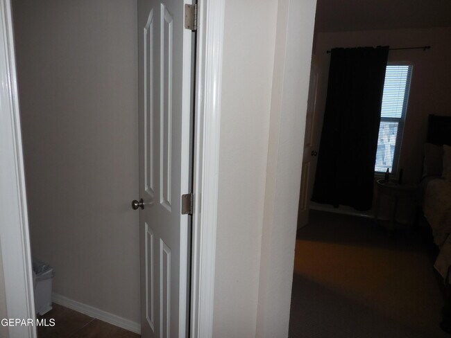 Building Photo - 12572 Paseo Lindo Dr