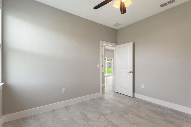 Building Photo - 2930 Emil St