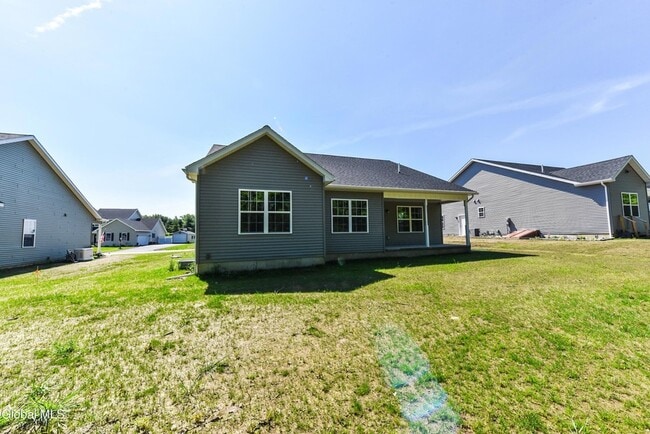 Building Photo - 74 Seashore Wy
