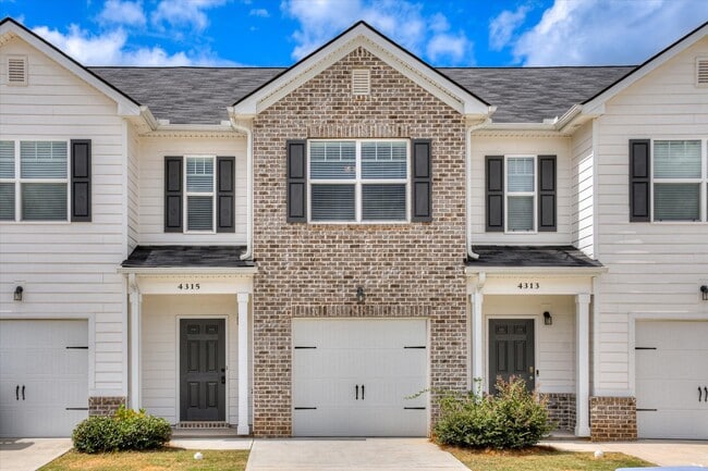 Primary Photo - 4315 Newland St