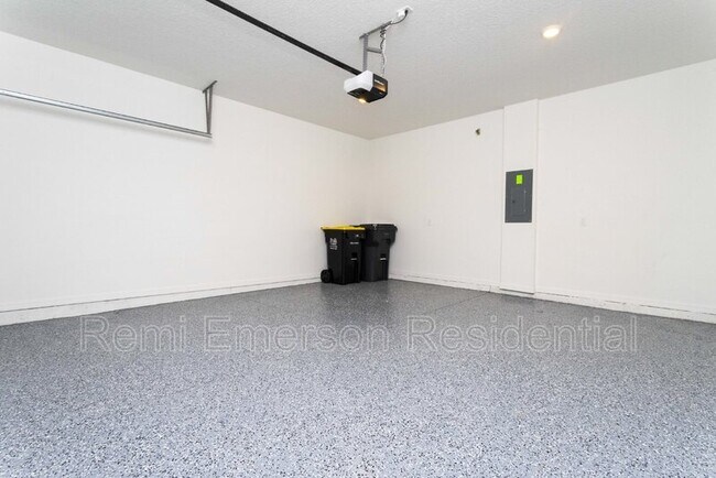 Building Photo - 624 Benoi Dr