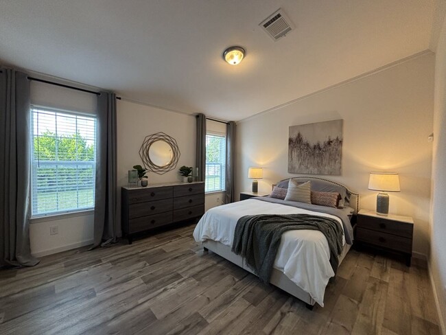 Building Photo - 4109 74th Pl N