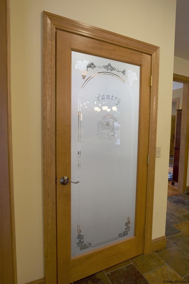 Building Photo - 32 Flat Rock Rd