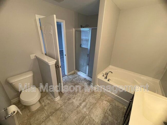 Building Photo - 115 Reese Way