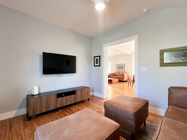 Building Photo - Fully Furnished Modern Home in the Desirable Alphabet Streets