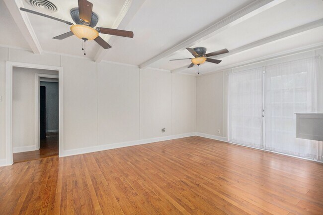 Building Photo - 12847 Memorial Dr