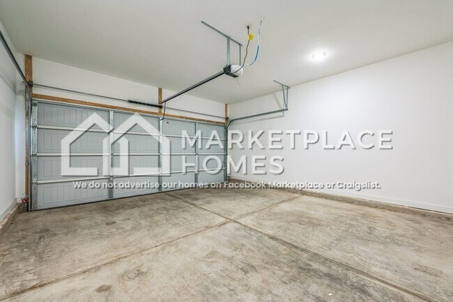 Building Photo - 3228 Spool Ln SW