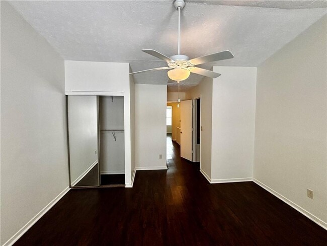 Building Photo - 464 Prince of Wales