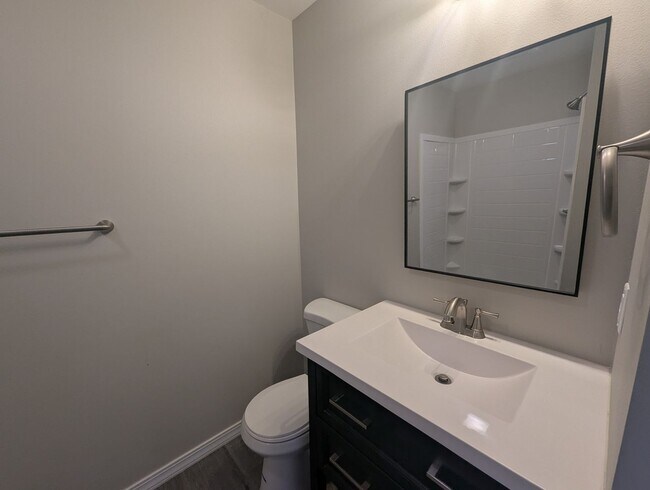 Building Photo - 2 Bedroom • 2 Bathroom • Triplex Unit in S...