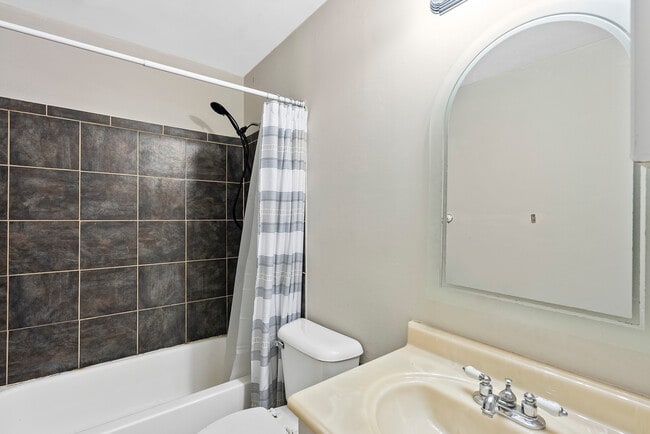 Building Photo - 8313 Bellingham Cir