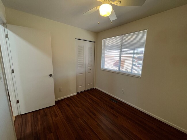 Building Photo - $500 Move in Special - Spacious 4 bed 2 ba...