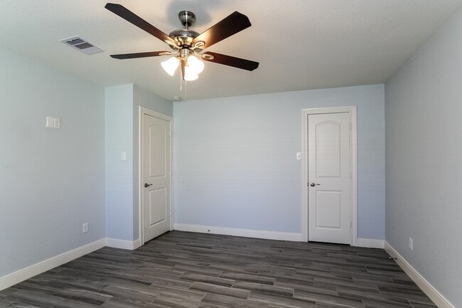 Building Photo - 1140 Glenda St