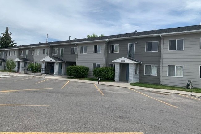 Primary Photo - Beaverhead Villas Apartments
