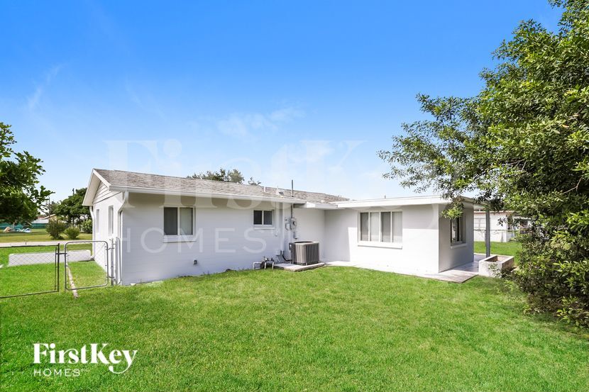 Building Photo - 22 Willow St