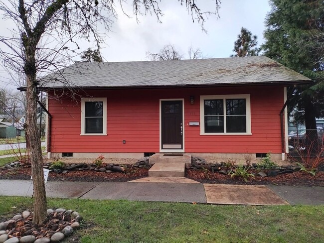 Building Photo - Cute Two-Bedroom Home In Springfield!