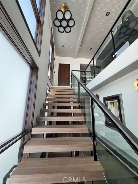 Building Photo - 1120 Palm Dr