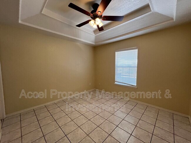Building Photo - 2401 Kimberly Ln