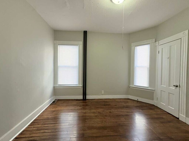 Building Photo - 552 Dixwell Ave