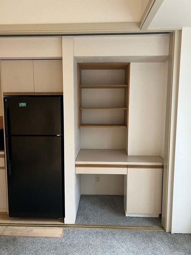 Building Photo - Adorable One Bedroom Seattle Condo in Unbeatable Location - Walk to Pike Place Market!