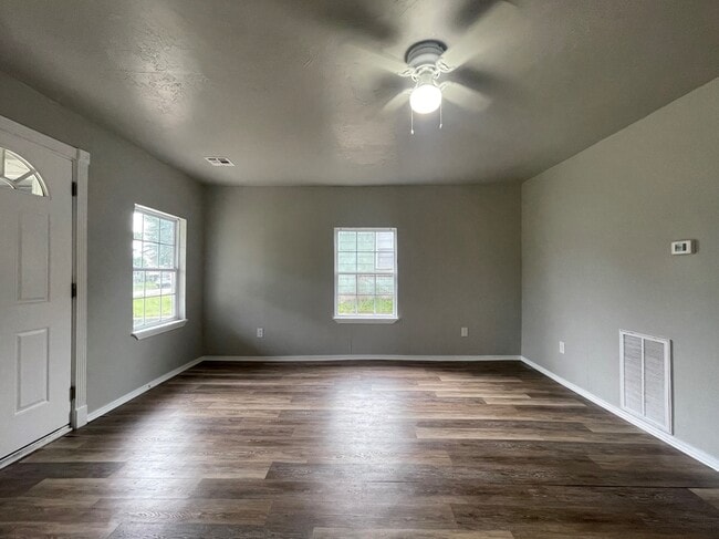 Building Photo - 824 NW 45th St