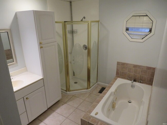 Building Photo - 413 W Harrison St