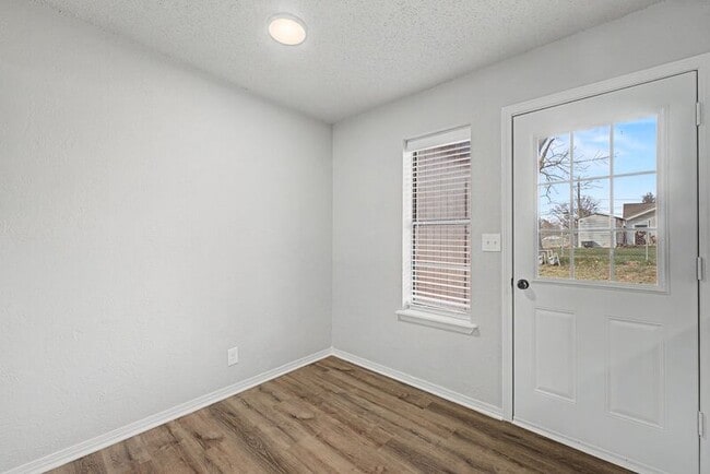 Building Photo - 205A Jefferson St