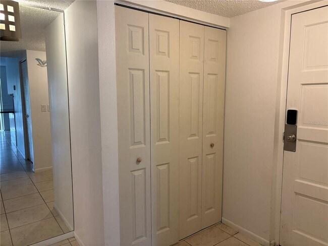 Building Photo - 744 116th Ave N