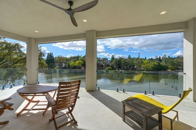 Building Photo - Waterfront 4 bed 4 bath 3,887 sq. ft.