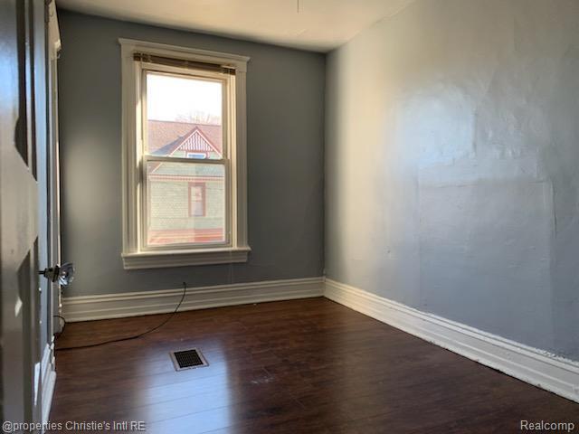 Building Photo - 4207 4th St