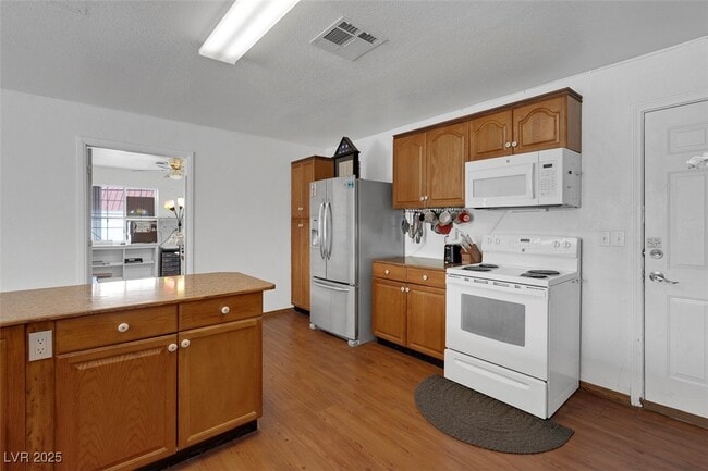 Building Photo - 1800 Red Rock Dr