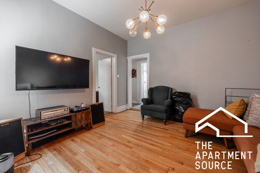 Building Photo - 3109 W Augusta Blvd