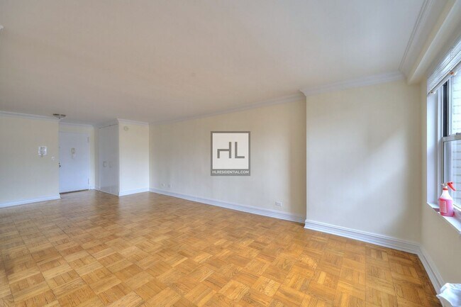 Building Photo - 888 8th Ave