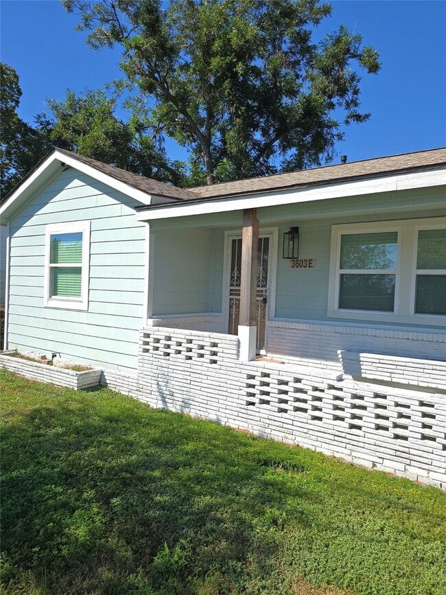 Building Photo - 3603 E Lockwood Dr