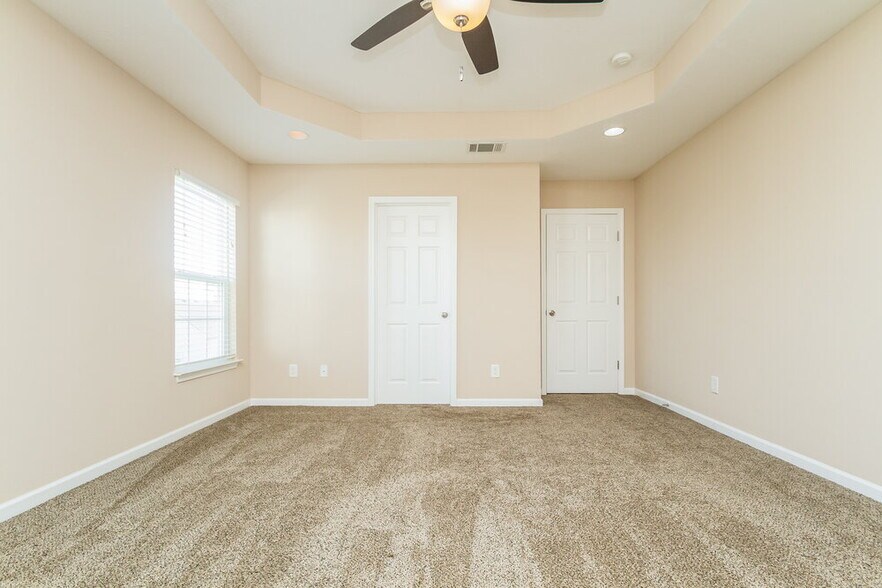 Building Photo - 310 Sarava Ln