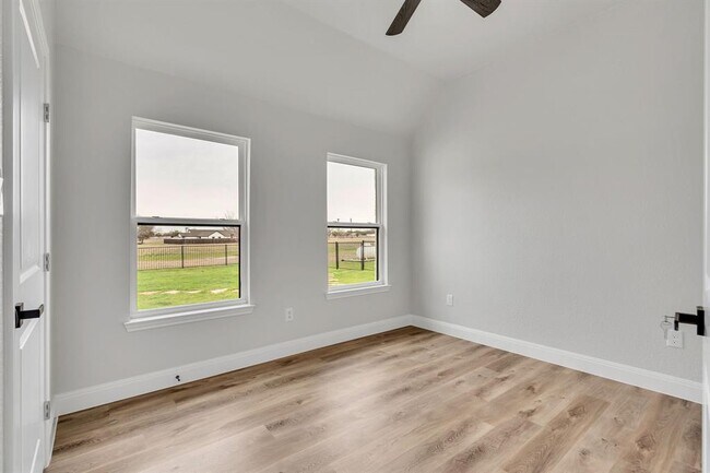 Building Photo - 157 Country Pl Ln