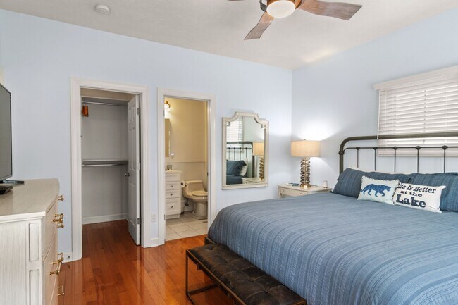 Building Photo - Furnished Pet-Friendly 30-Day Extended Stay Riverfront Condo