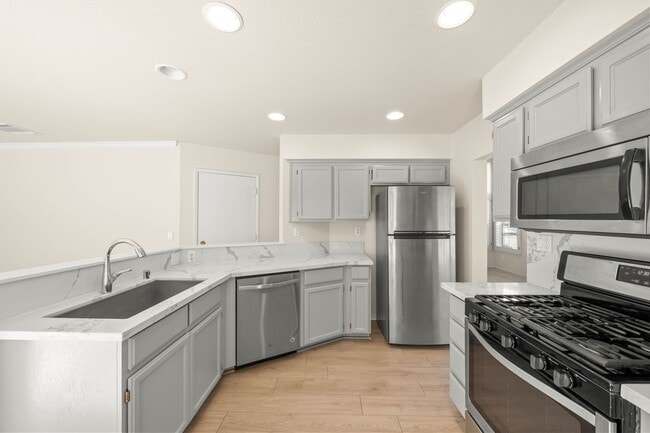 Building Photo - 3916 Promenade Way