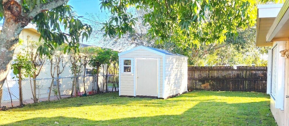 Building Photo - 1131 NW 85th Way