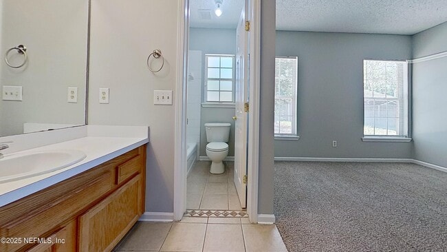 Building Photo - 1639 Spring Branch Dr W