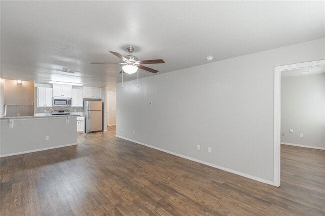 Building Photo - 2132 Buena Vida Ln