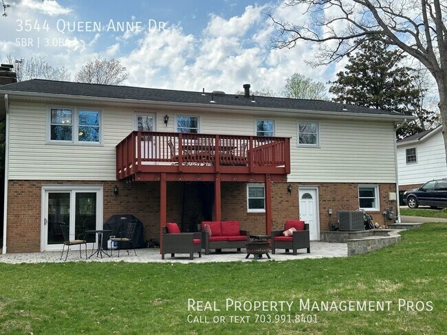 Building Photo - 3544 Queen Anne Dr