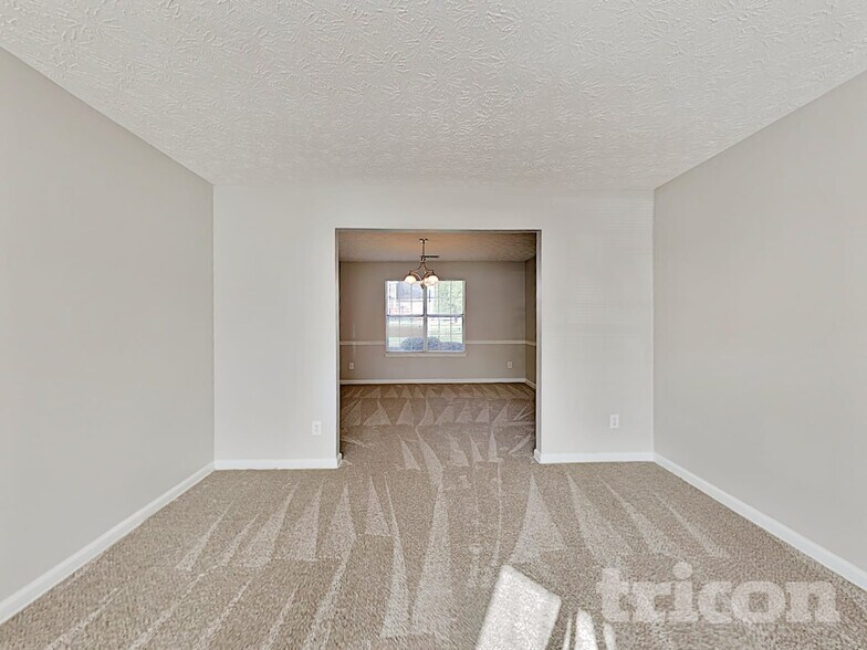 Building Photo - 5632 Briar Knoll Ct