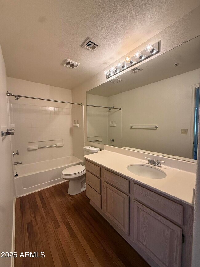 Building Photo - 11375 E Sahuaro Dr