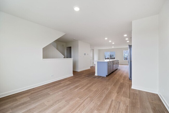 Building Photo - 2463 Bella Dr