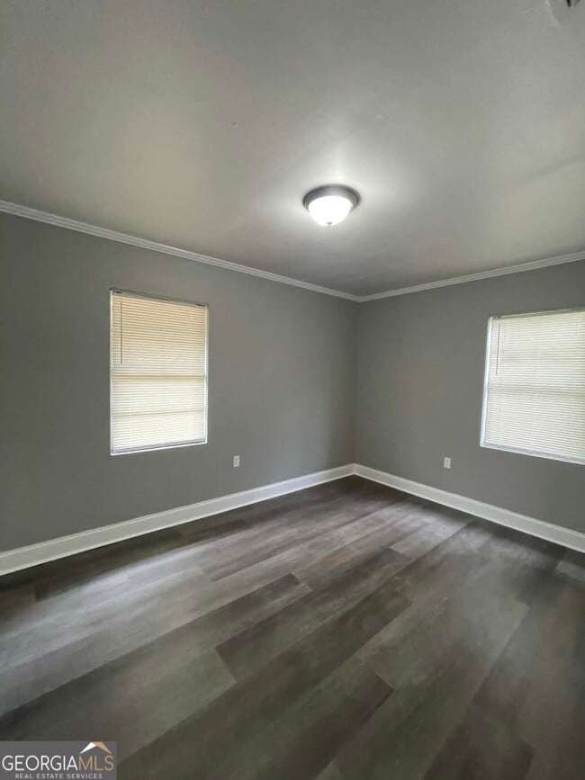 Building Photo - 113 Lakeview Dr