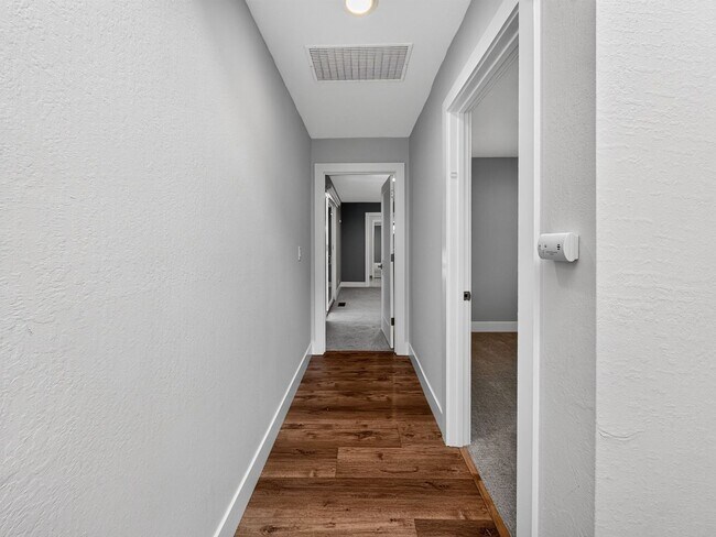 Building Photo - Gorgeous 4 Bedroom PLUS Spacious Bonus Room with Pool in Desired Alamo Neighborhood Available Now!