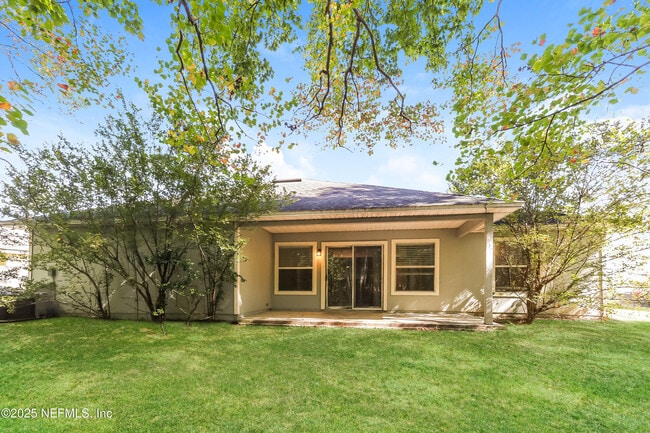 Building Photo - 10002 Lancashire Dr