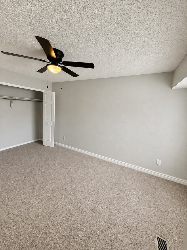 Building Photo - 4015 Stonedike Dr